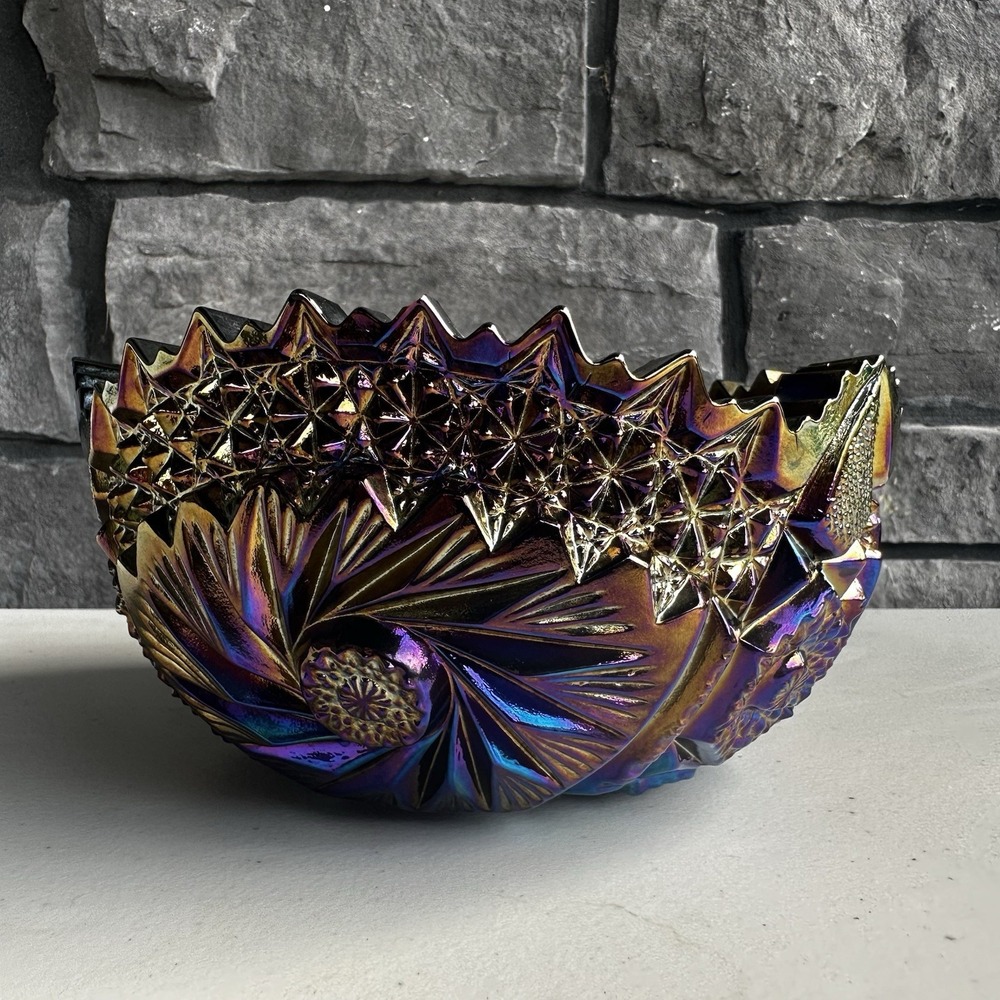 Vintage LE Smith Purple Amethyst Carnival Glass Comet in the Stars Bowl RARE